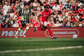 AG体育官方网站-沃尔夫斯堡球员合力拼搏，努力争胜